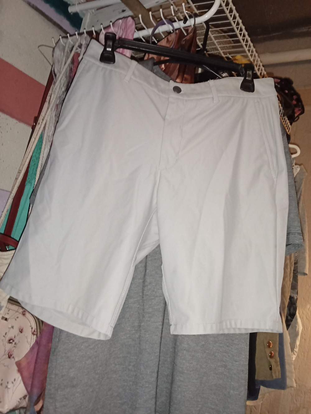 johnnie-O White Flat Front Stretch Shorts